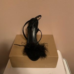 Boohoo feather heels brand new never worn size 9